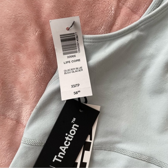 Brand new Aritzia life core sport top - Picture 2 of 4